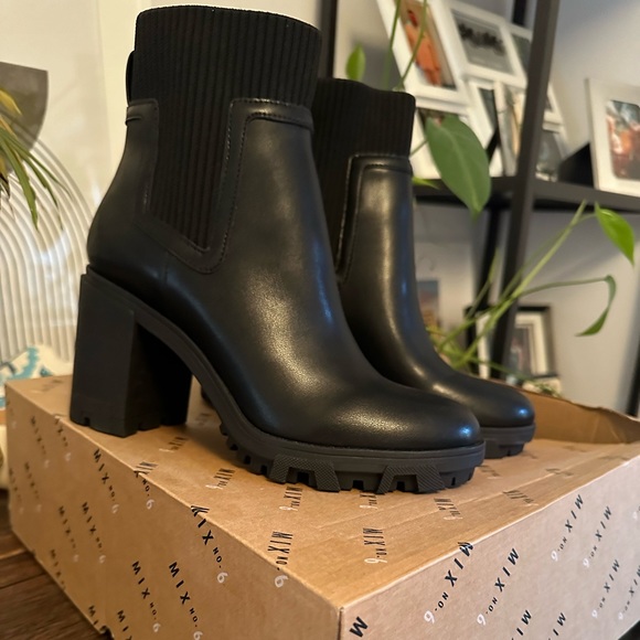 Mix No 6 Black Booties Size 7 - Picture 3 of 5